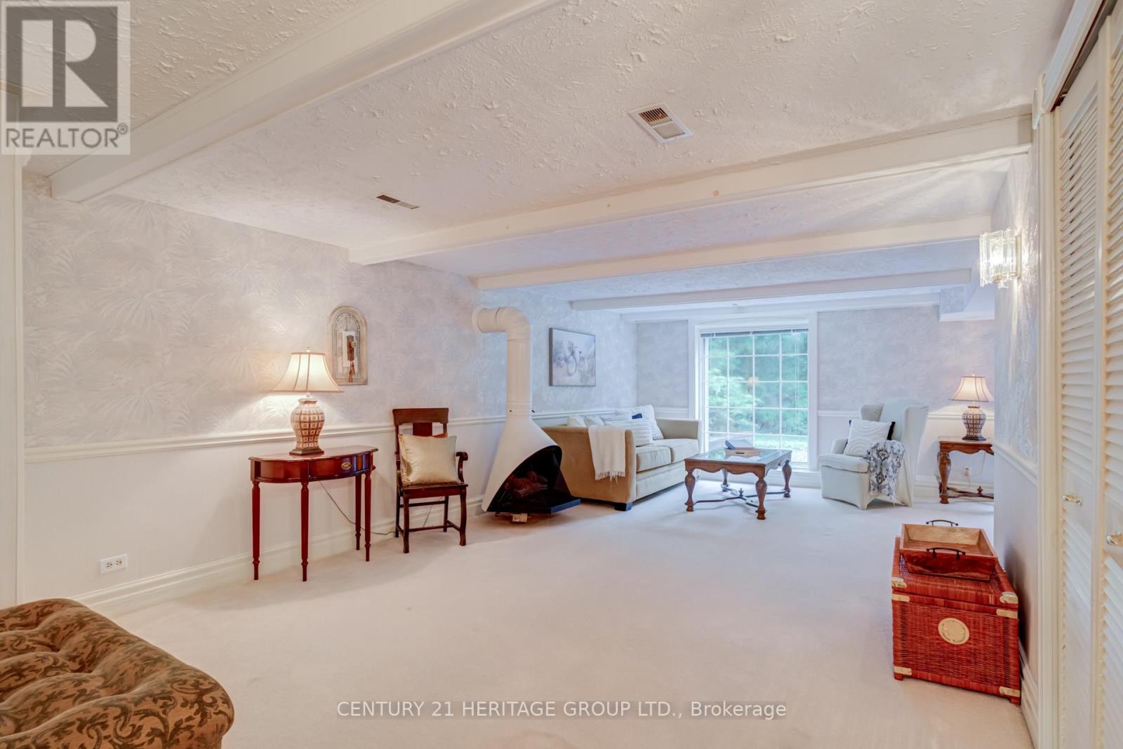 129 BOLTON AVENUE - 24