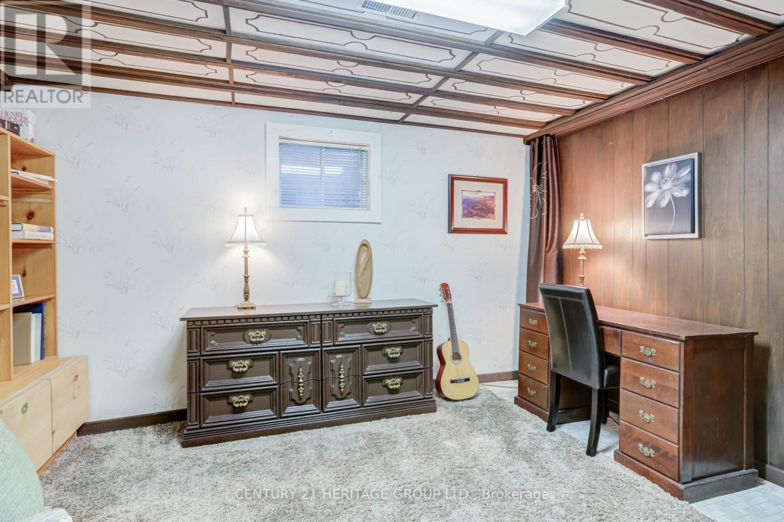 129 BOLTON AVENUE - 33