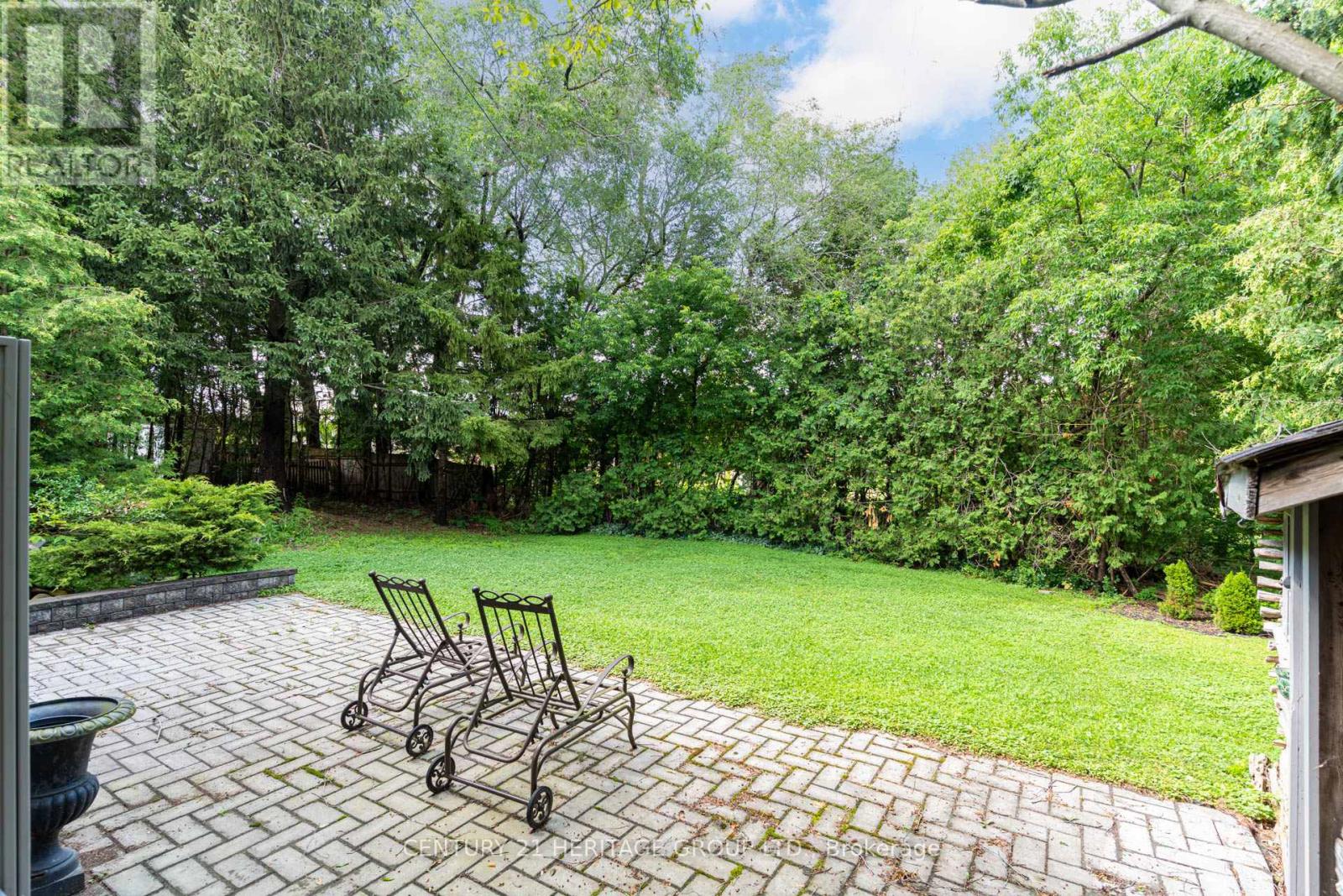 129 BOLTON AVENUE - 37