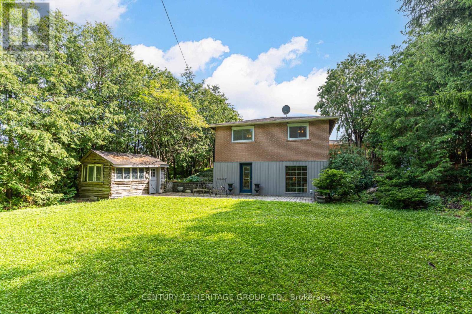 129 BOLTON AVENUE - 38