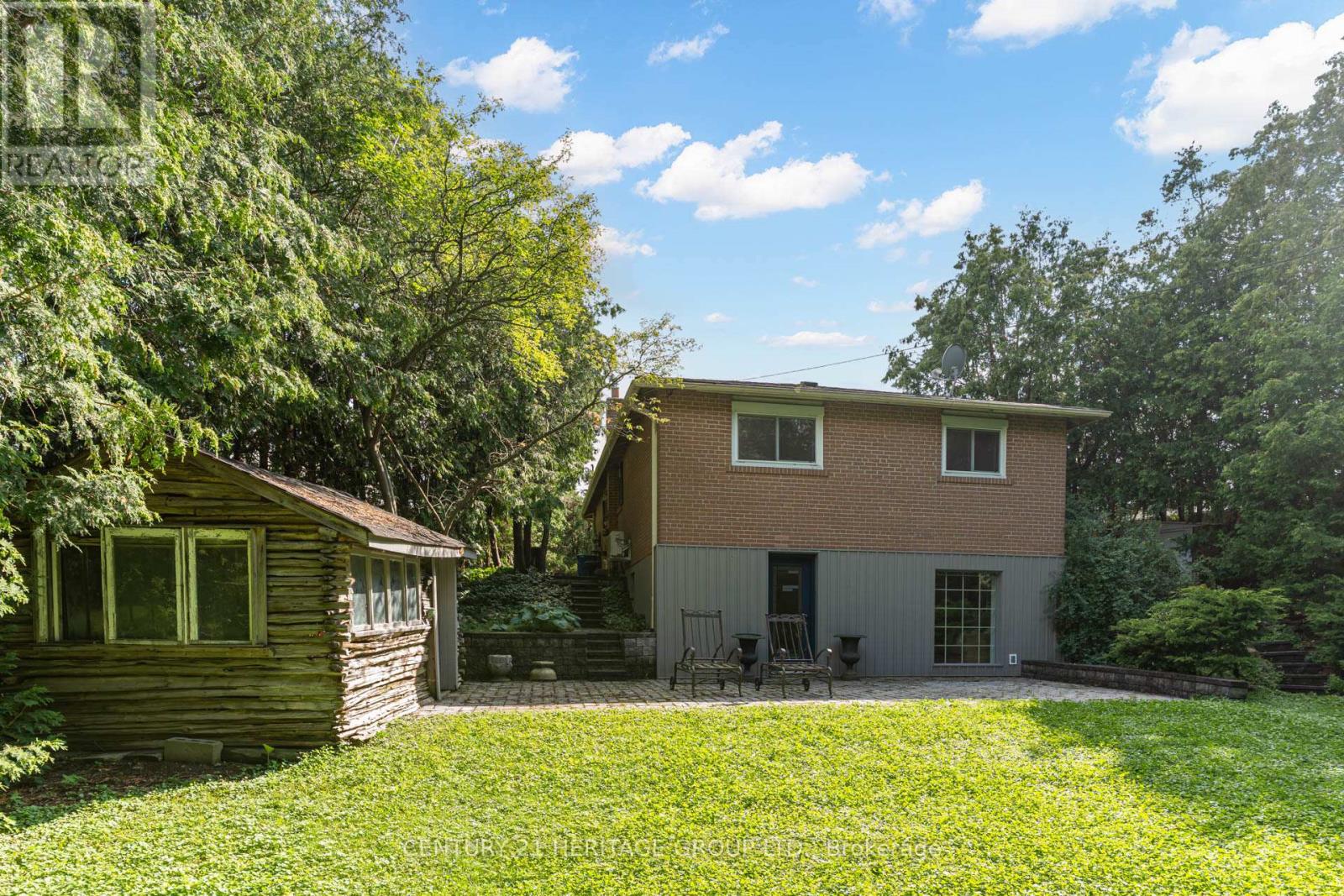 129 BOLTON AVENUE - 41