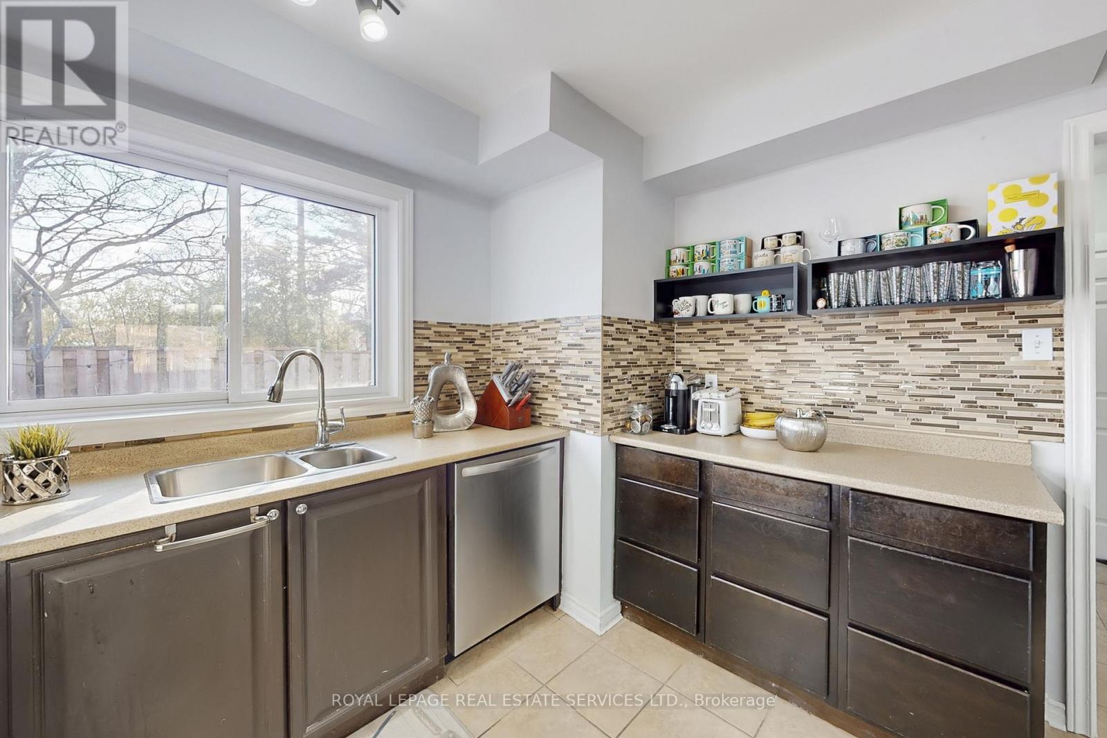 #25 3001 CENTENNIAL DRIVE - 19