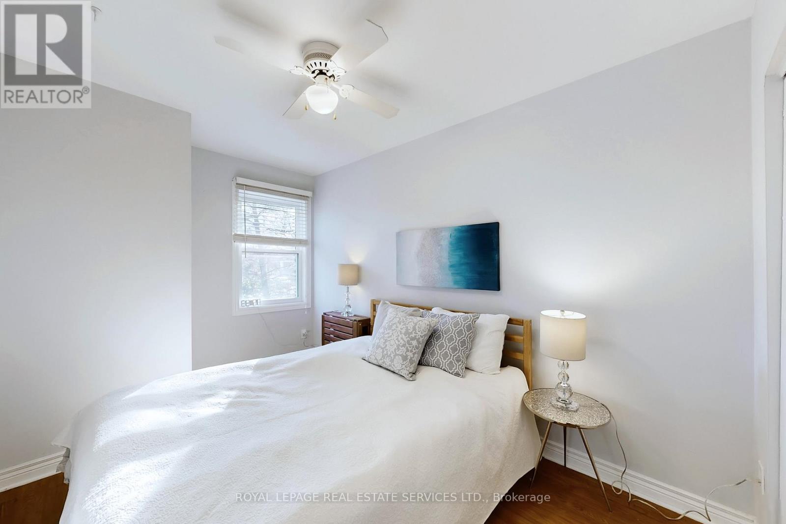 #25 3001 CENTENNIAL DRIVE - 32