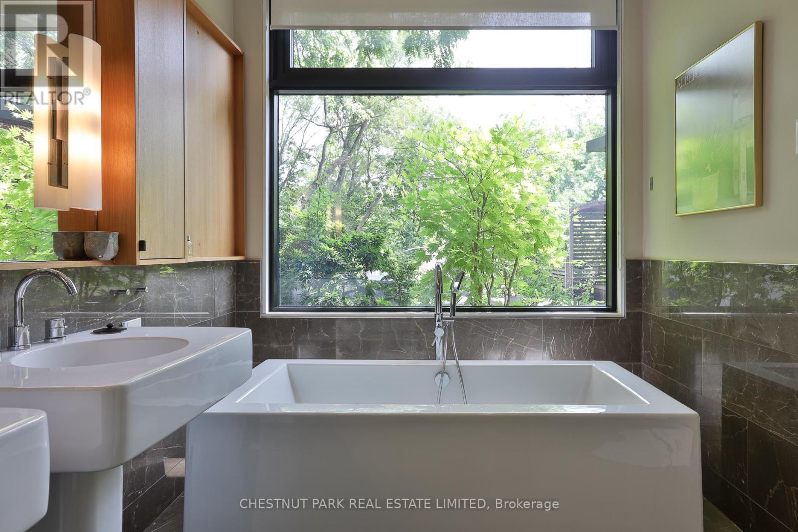 835 ROYAL YORK ROAD - Image 24