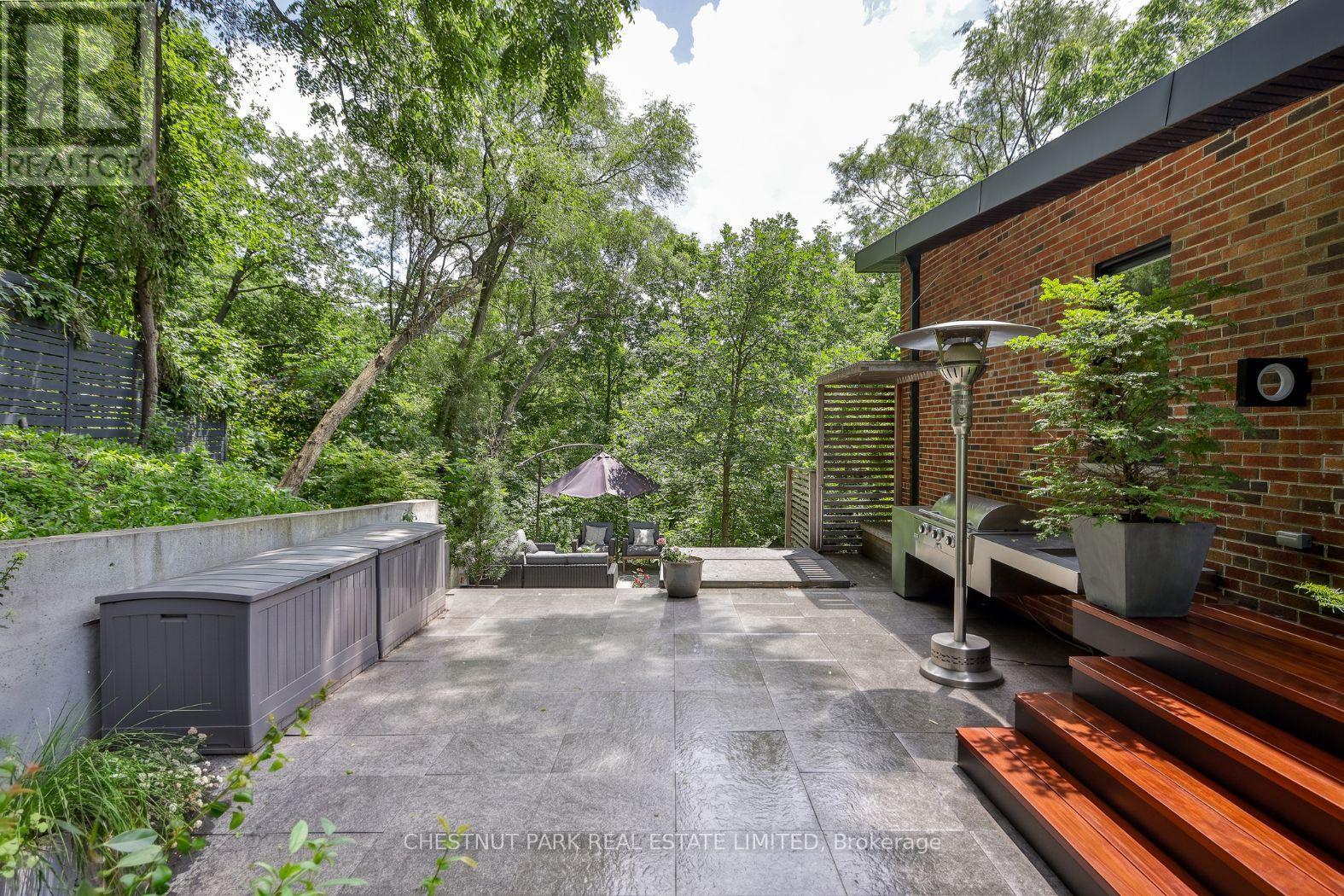 835 ROYAL YORK ROAD - Image 36