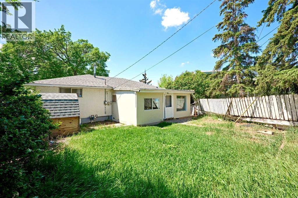 28 CORNELL Place NW - 4