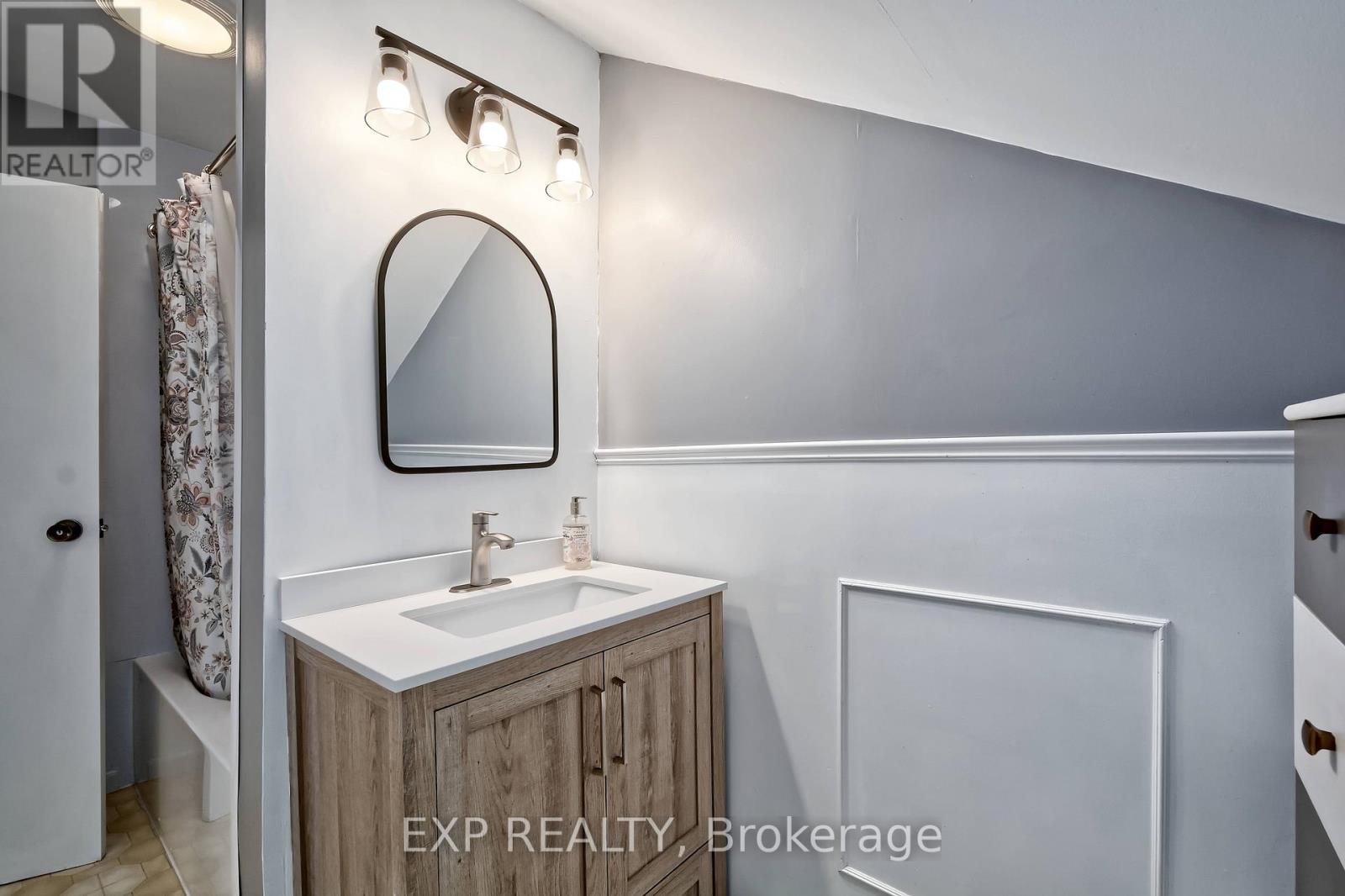 49 EUCLID AVENUE - 23