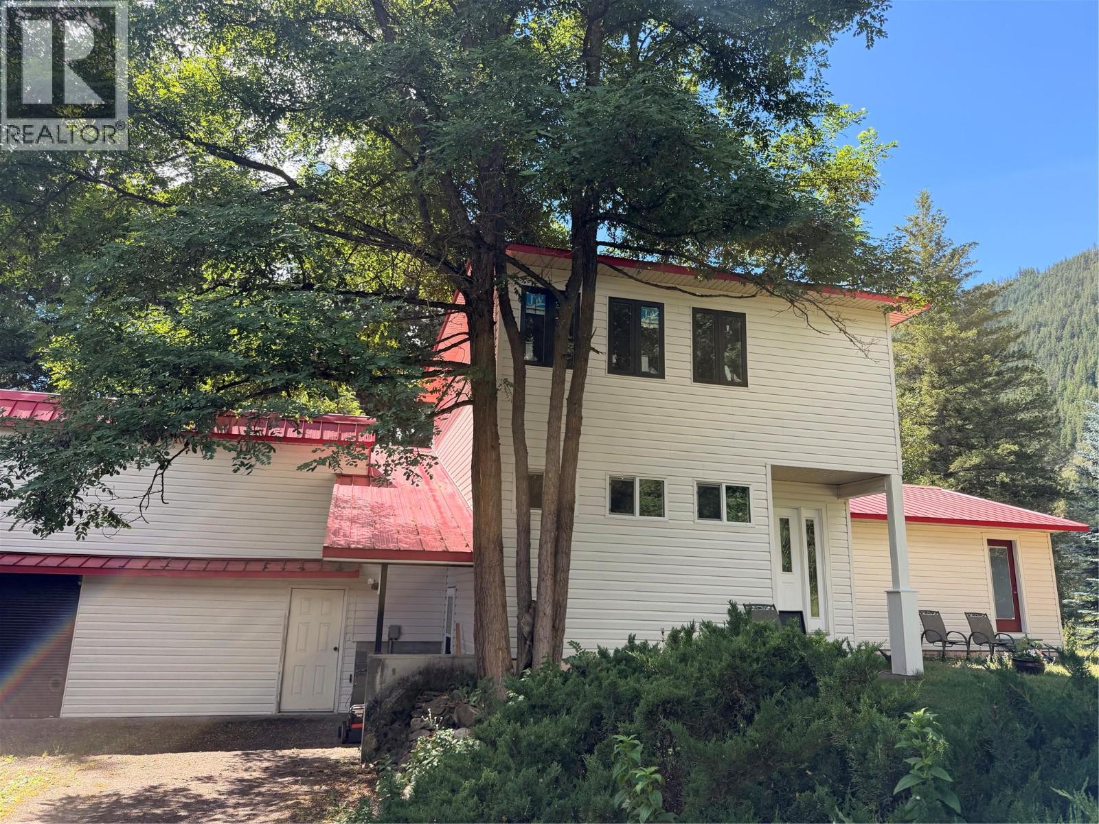 2860 Highway 97 North - 19