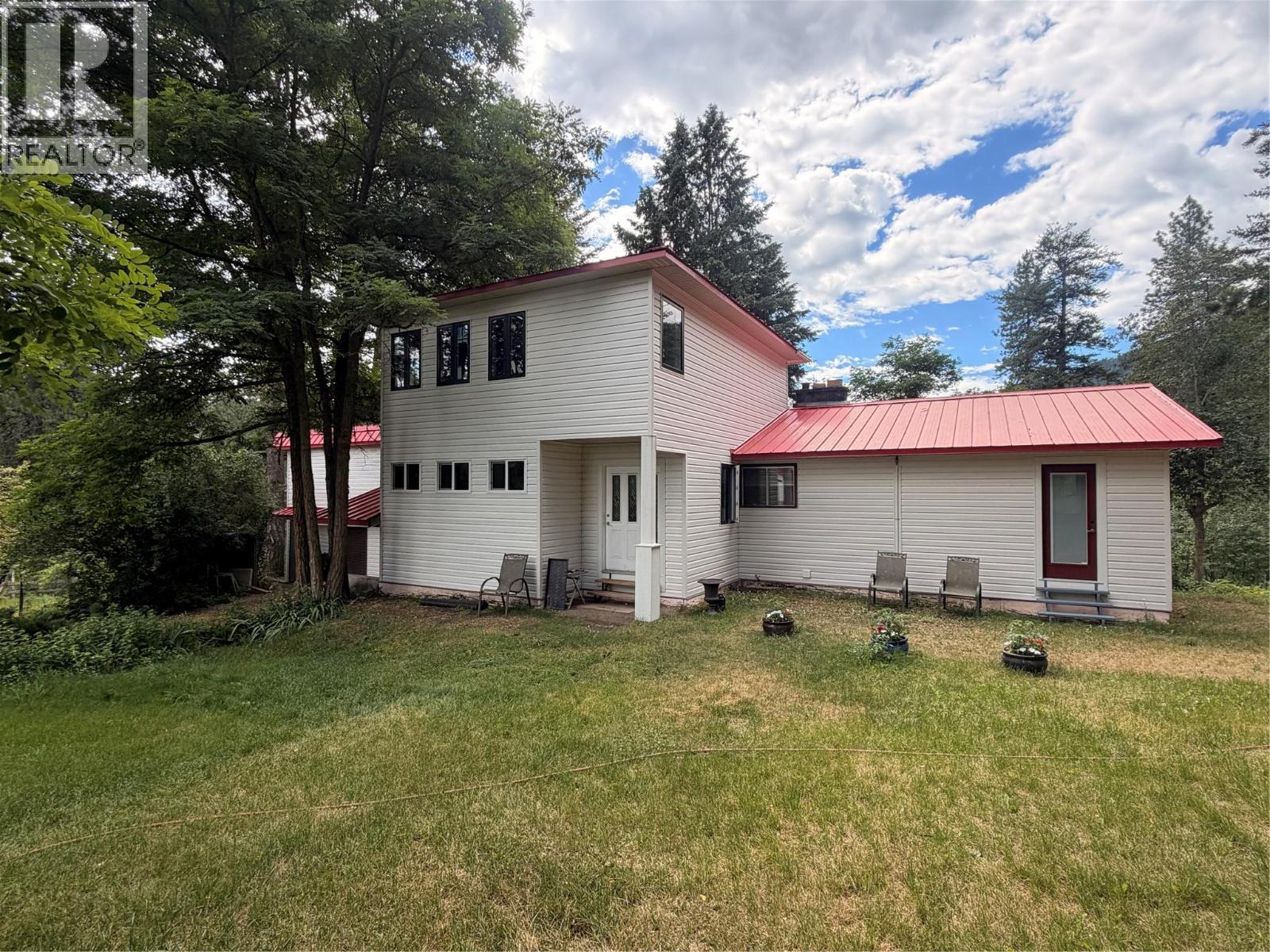 2860 Highway 97 North - 3