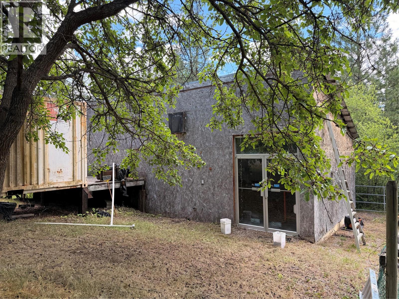 2860 Highway 97 North - 41