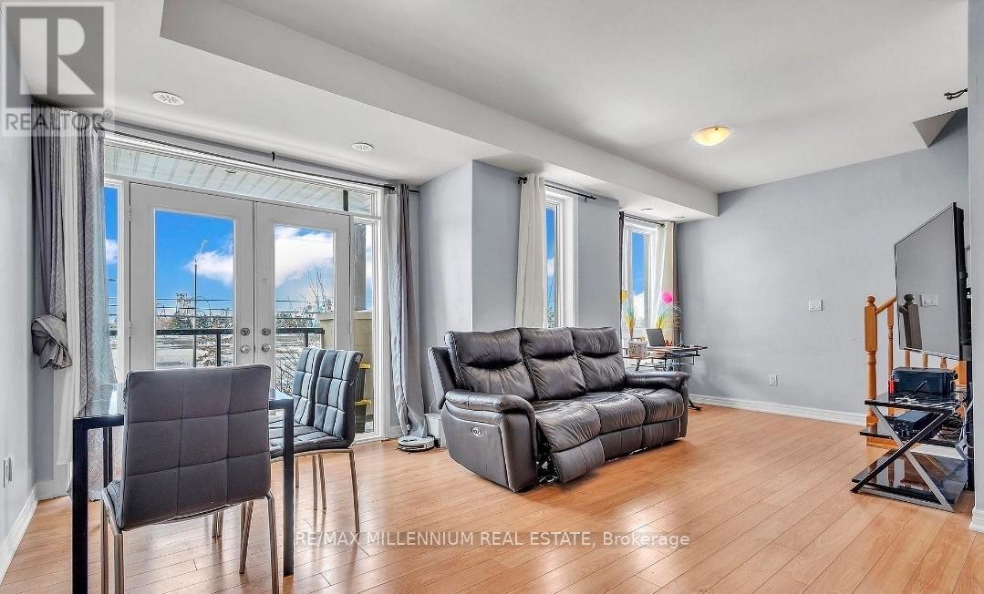 #9 9601 JANE STREET - 10