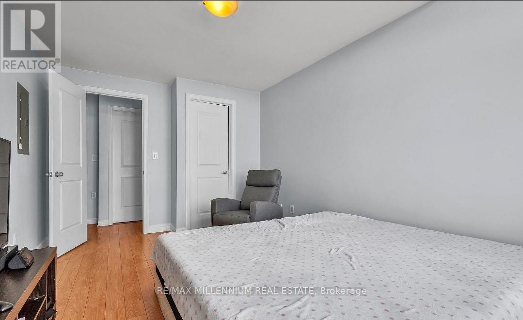 #9 9601 JANE STREET - 17