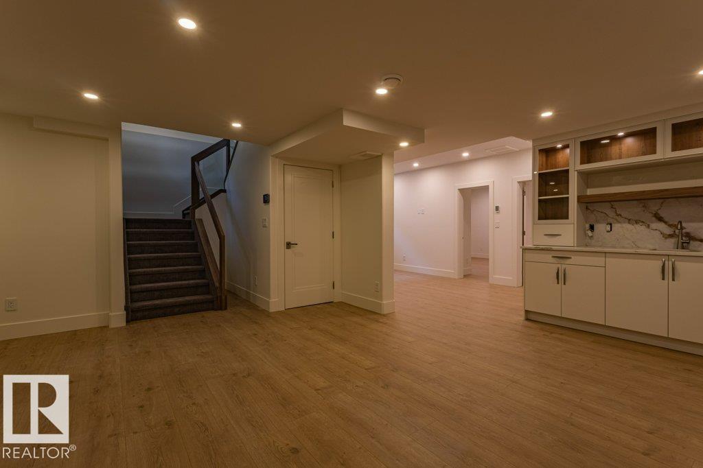12306 39 AV NW - 60