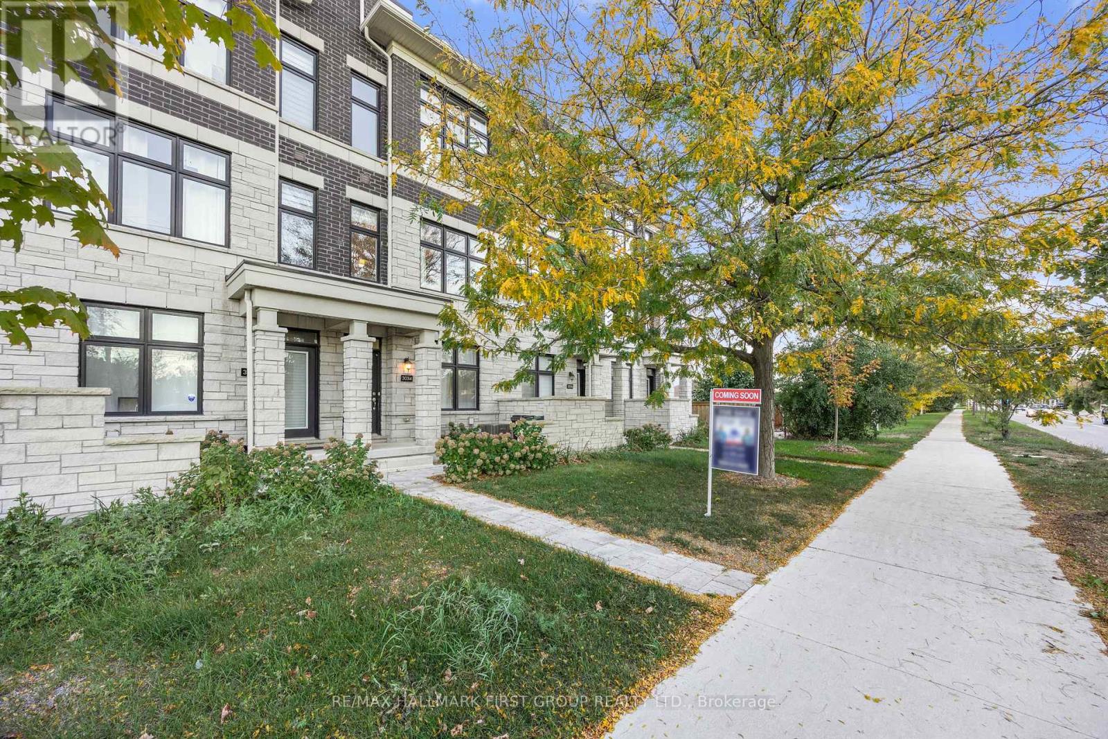 3034 ISLINGTON AVENUE - 32