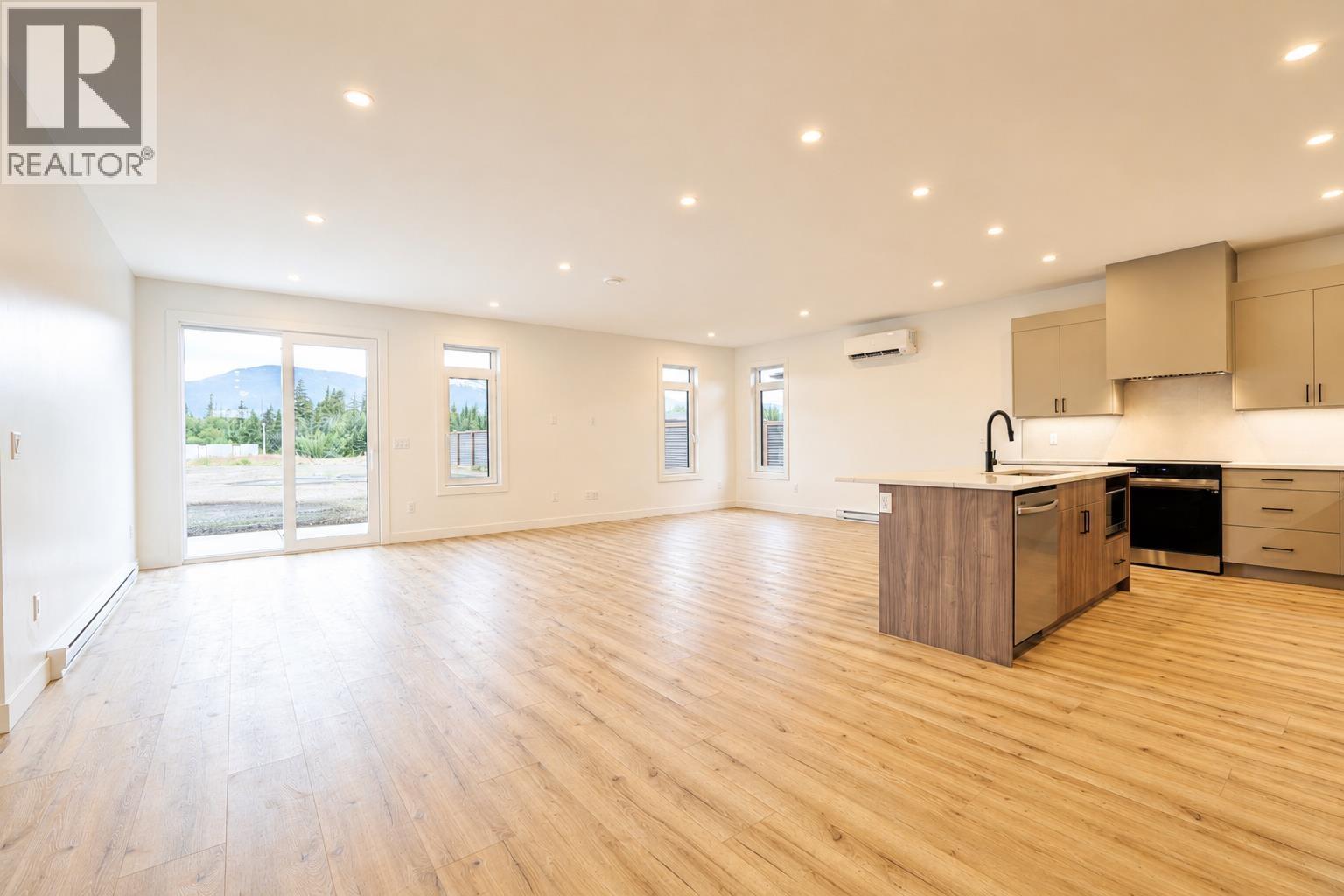 172 WAKITA STREET, Kitimat — photo 2