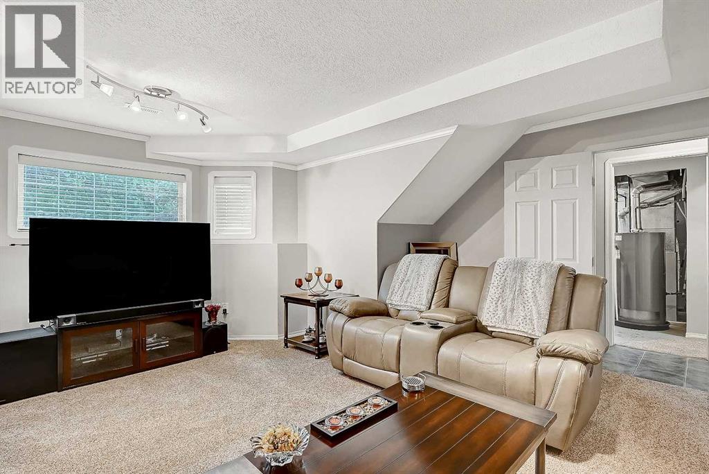 12110 105A Street — photo 17