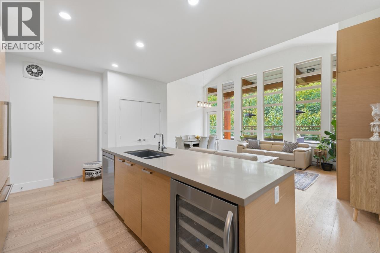 506 3606 ALDERCREST DRIVE, North Vancouver