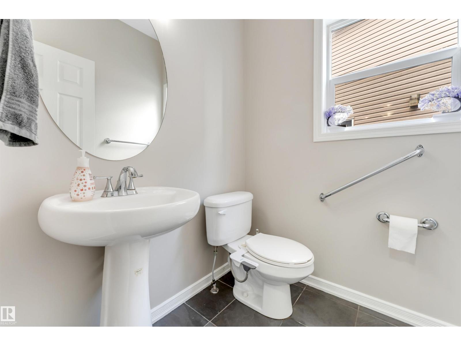 3449 28 ST NW - 53