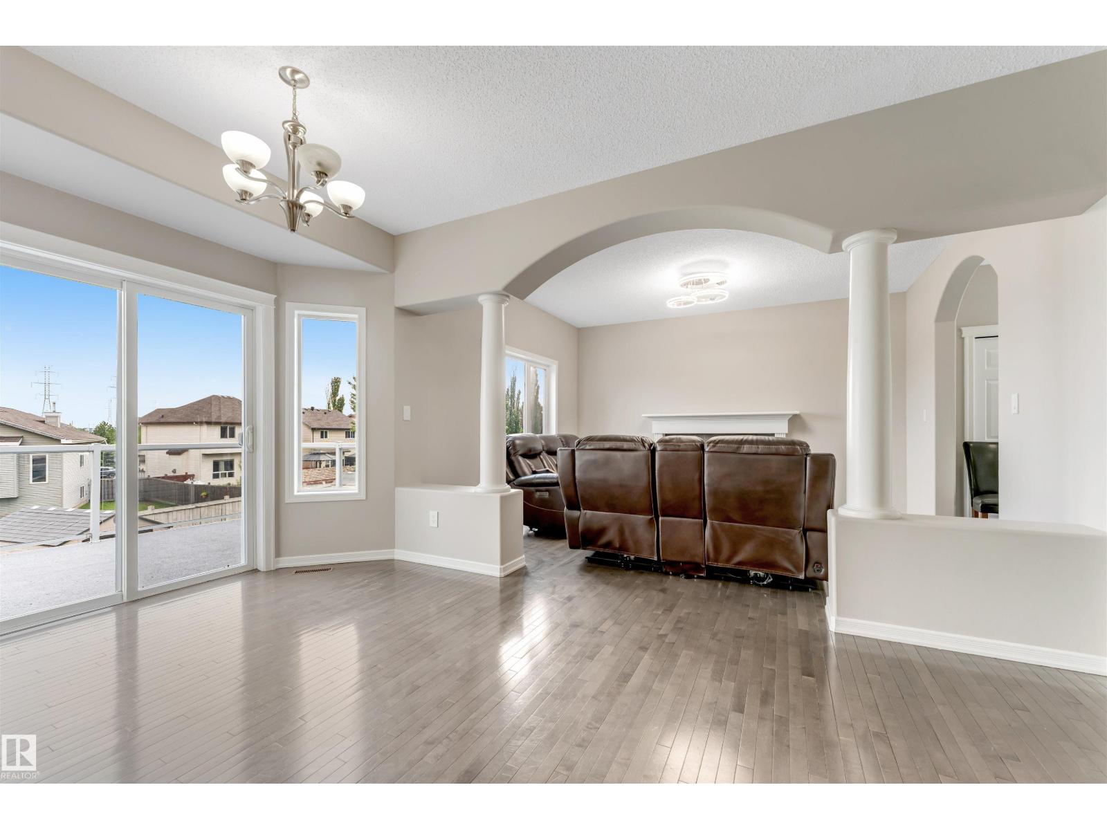 3449 28 ST NW - 22