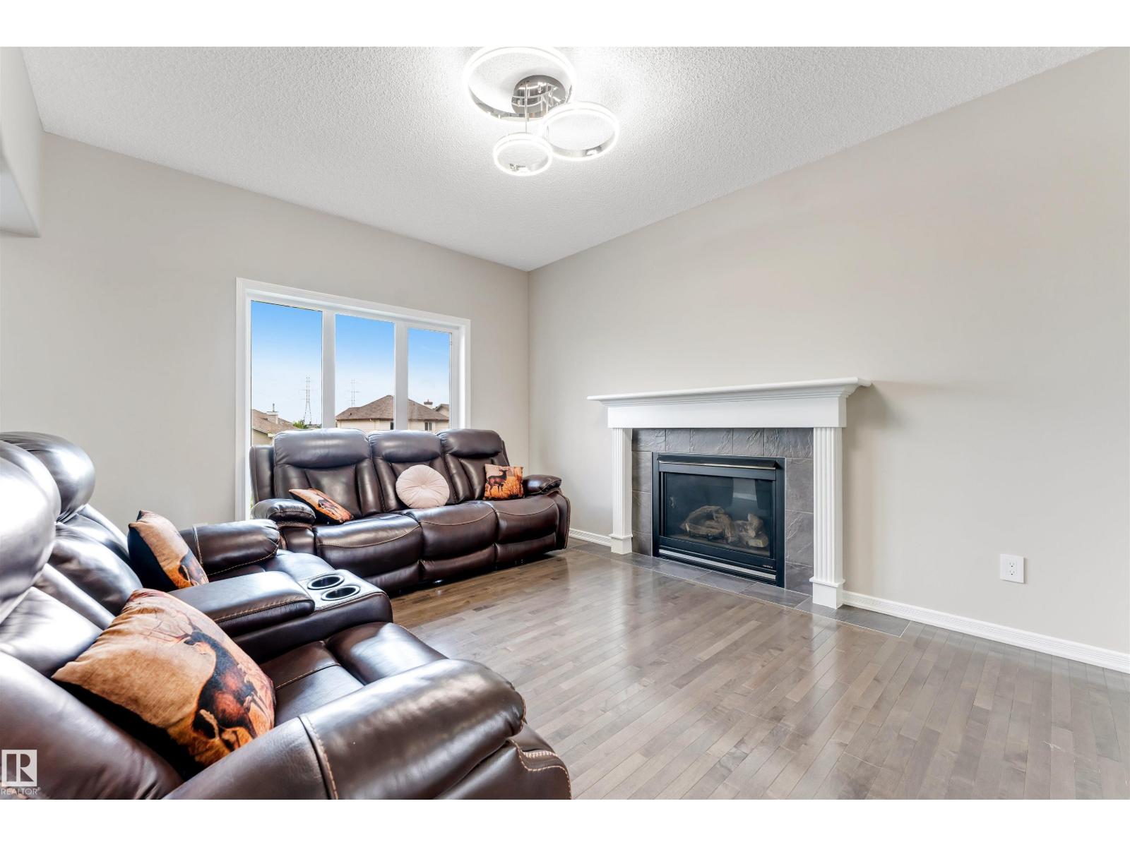 3449 28 ST NW - 20