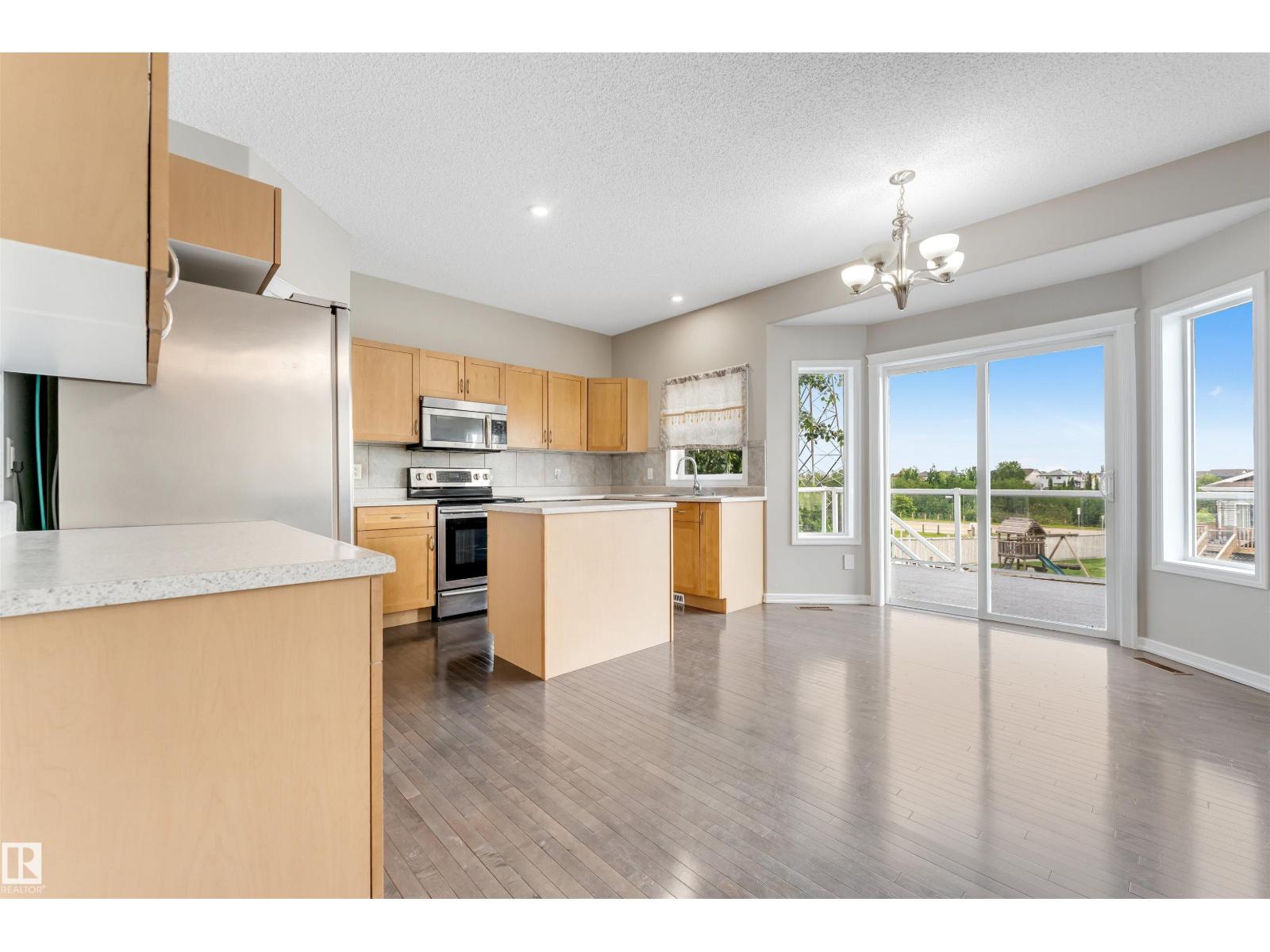 3449 28 ST NW - 24