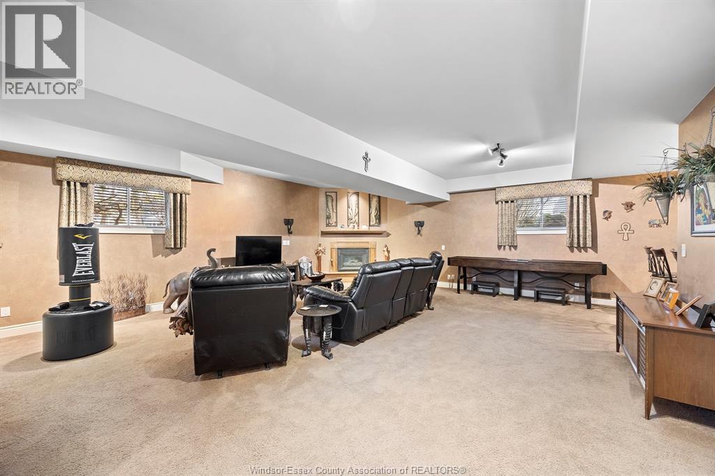 12123 CRANBROOK - 14