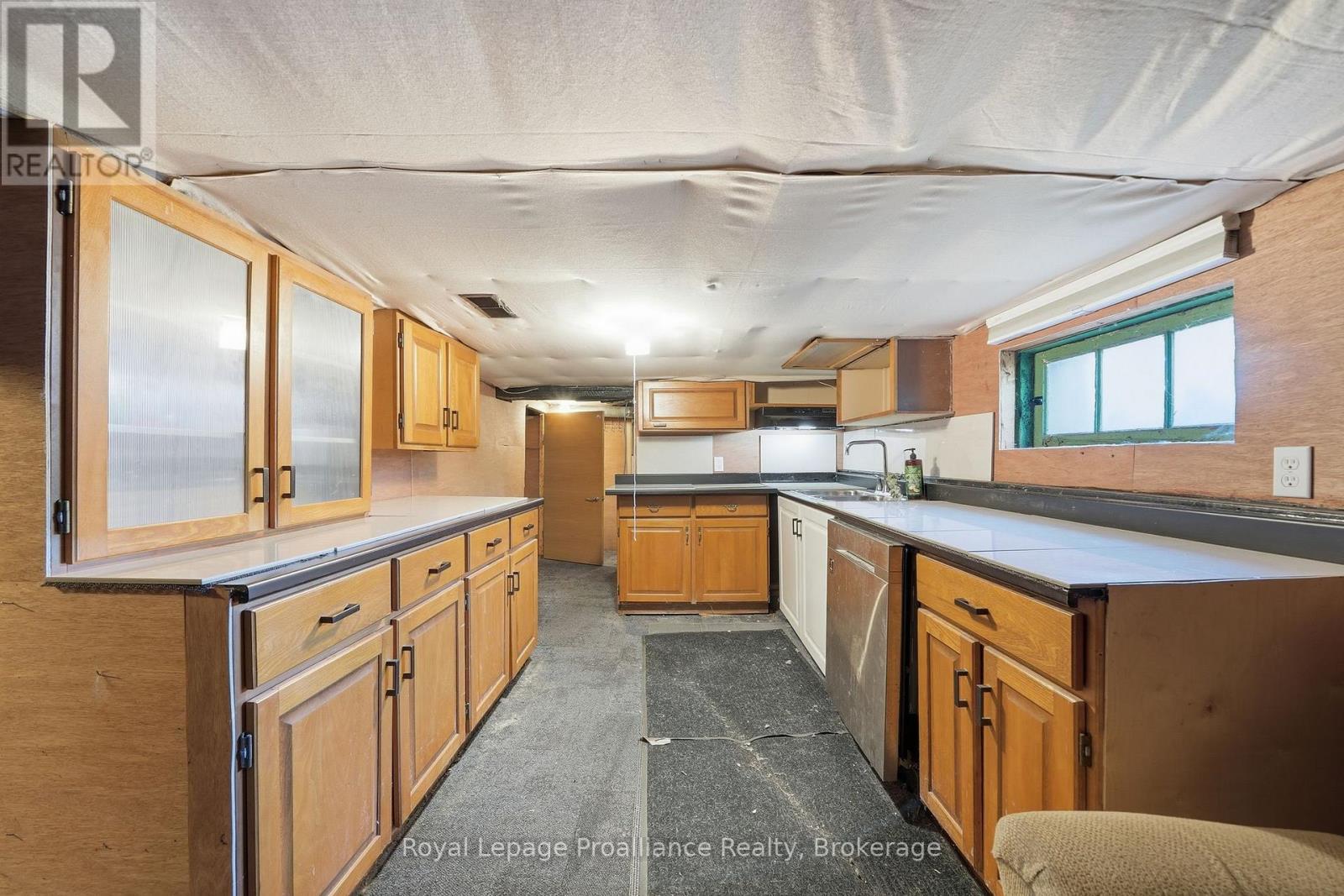 252 SIDNEY STREET - 22