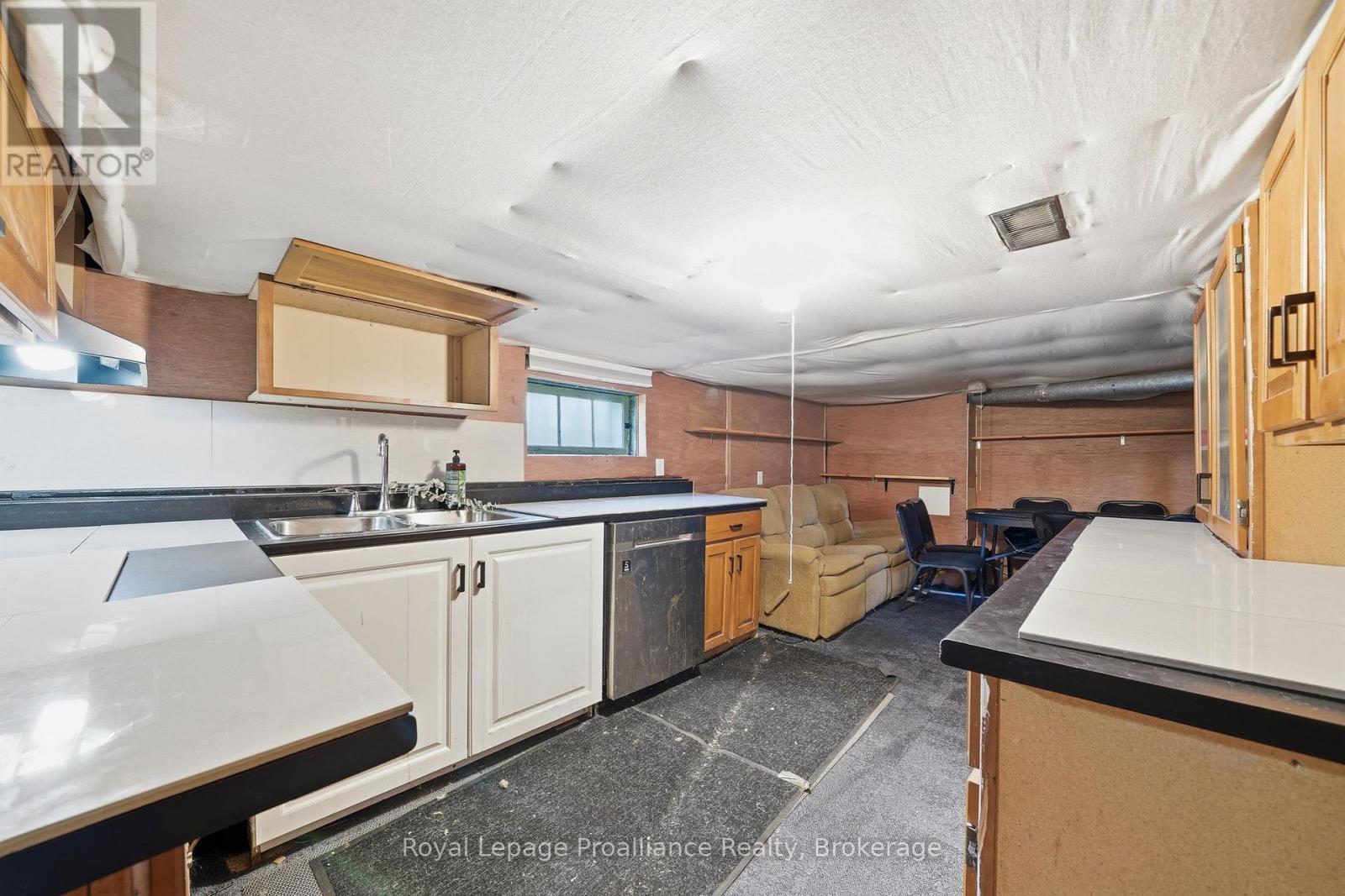 252 SIDNEY STREET - 21