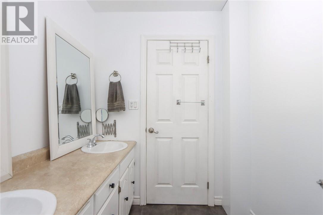 77 Sunderland Road - 18