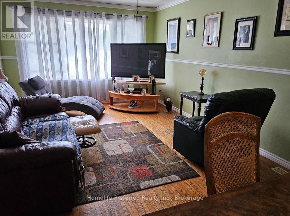17B BEECHWOOD DRIVE - 5