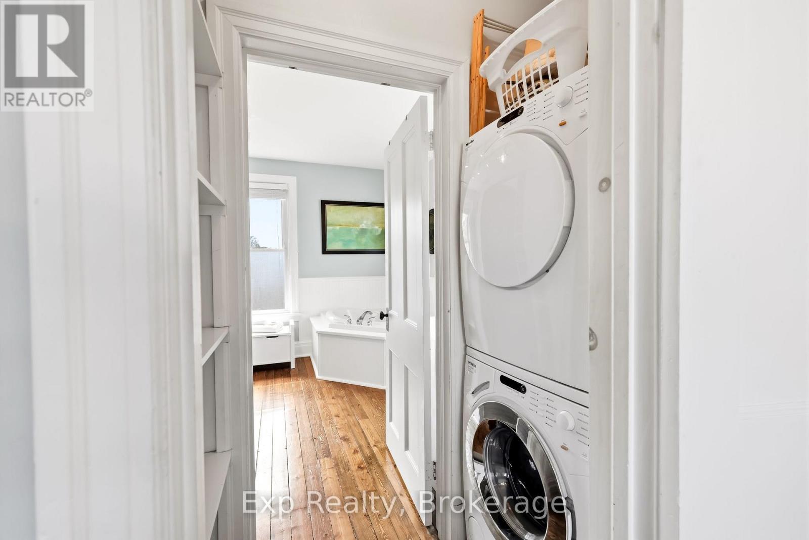 299 SPRING STREET - Image 30