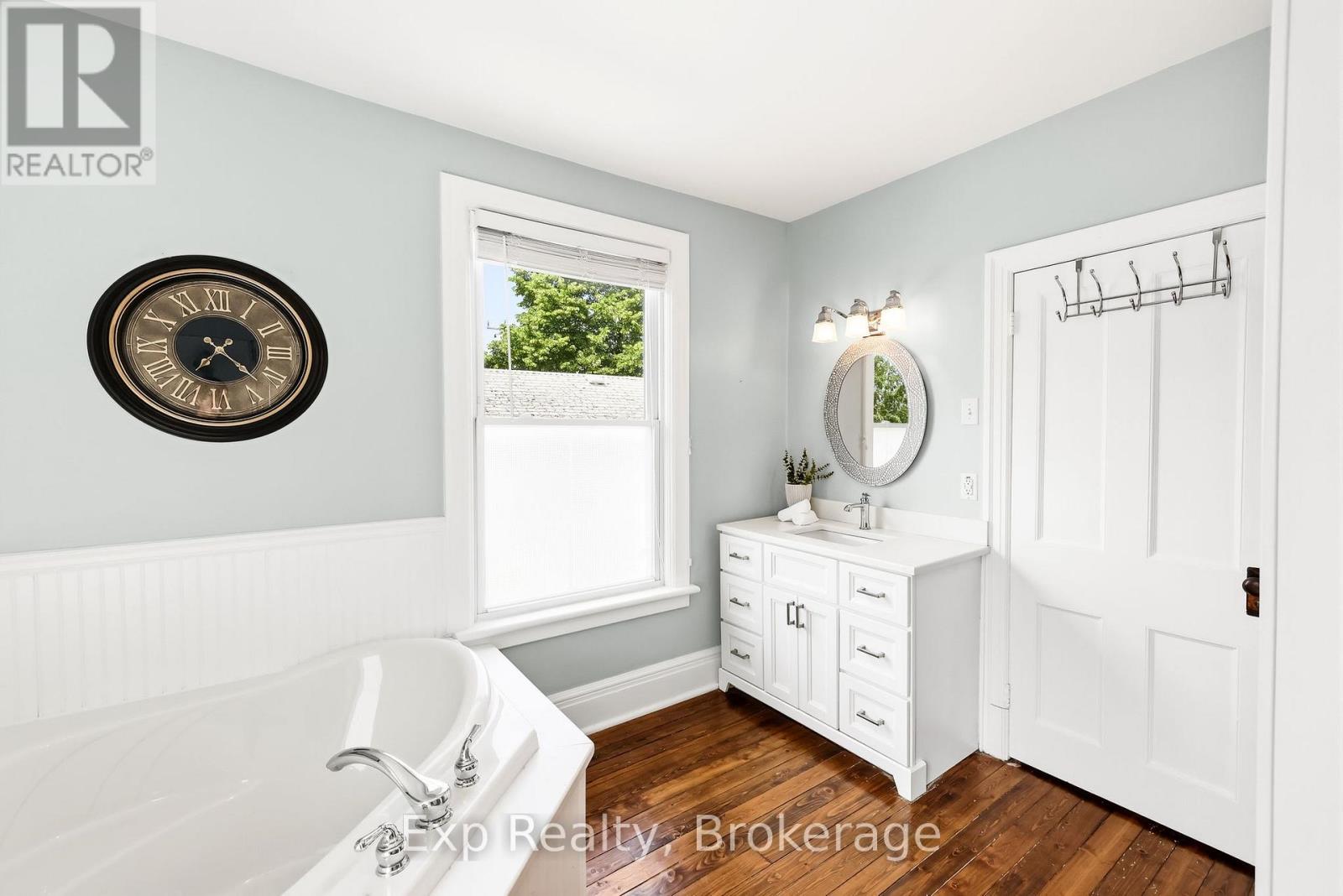 299 SPRING STREET - Image 32