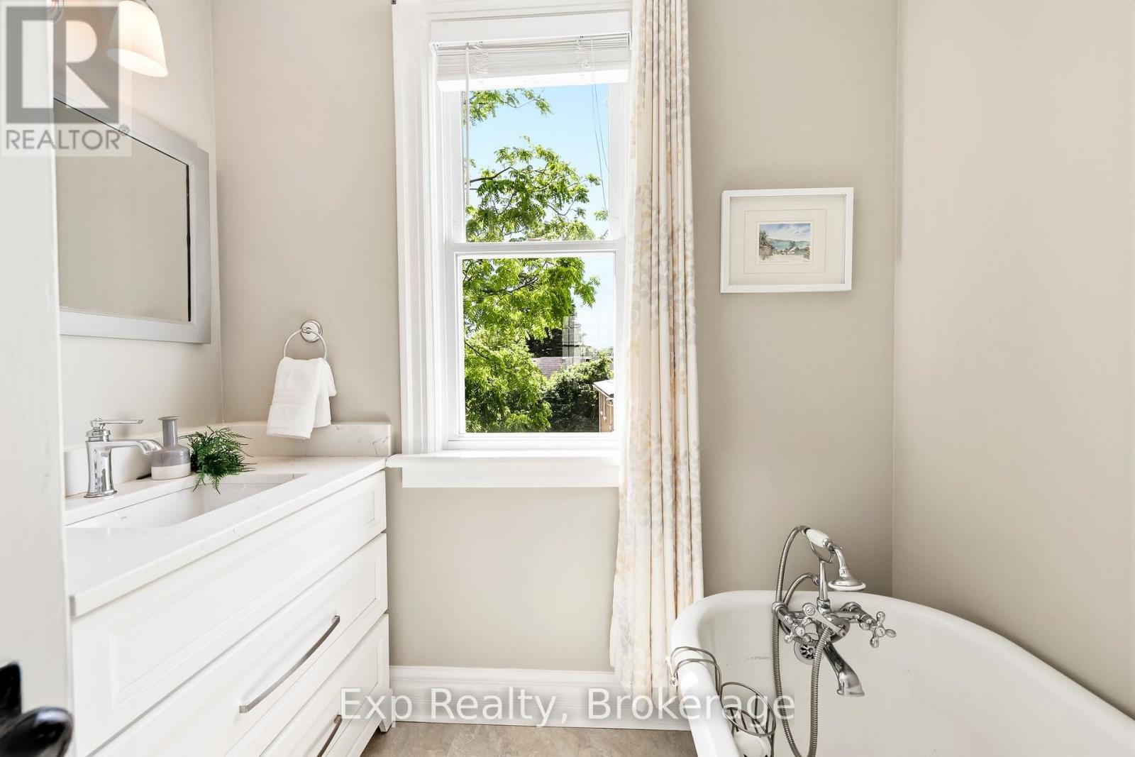 299 SPRING STREET - Image 38