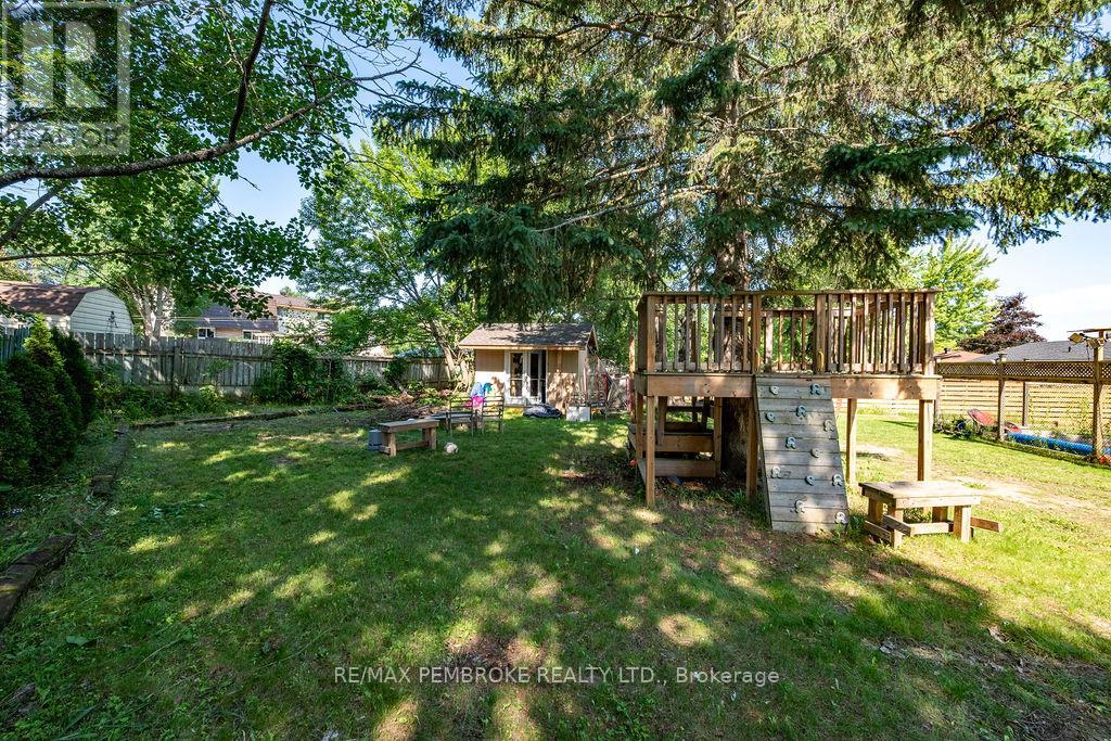 4 Bed, 2 Bath House for Sale in Petawawa – 9 JAMES STREET, Petawawa – MLS# X13530674 - Image 37