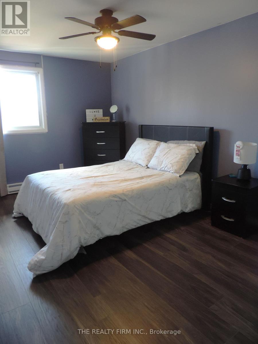 #33 474 SOUTHDALE ROAD E - 16
