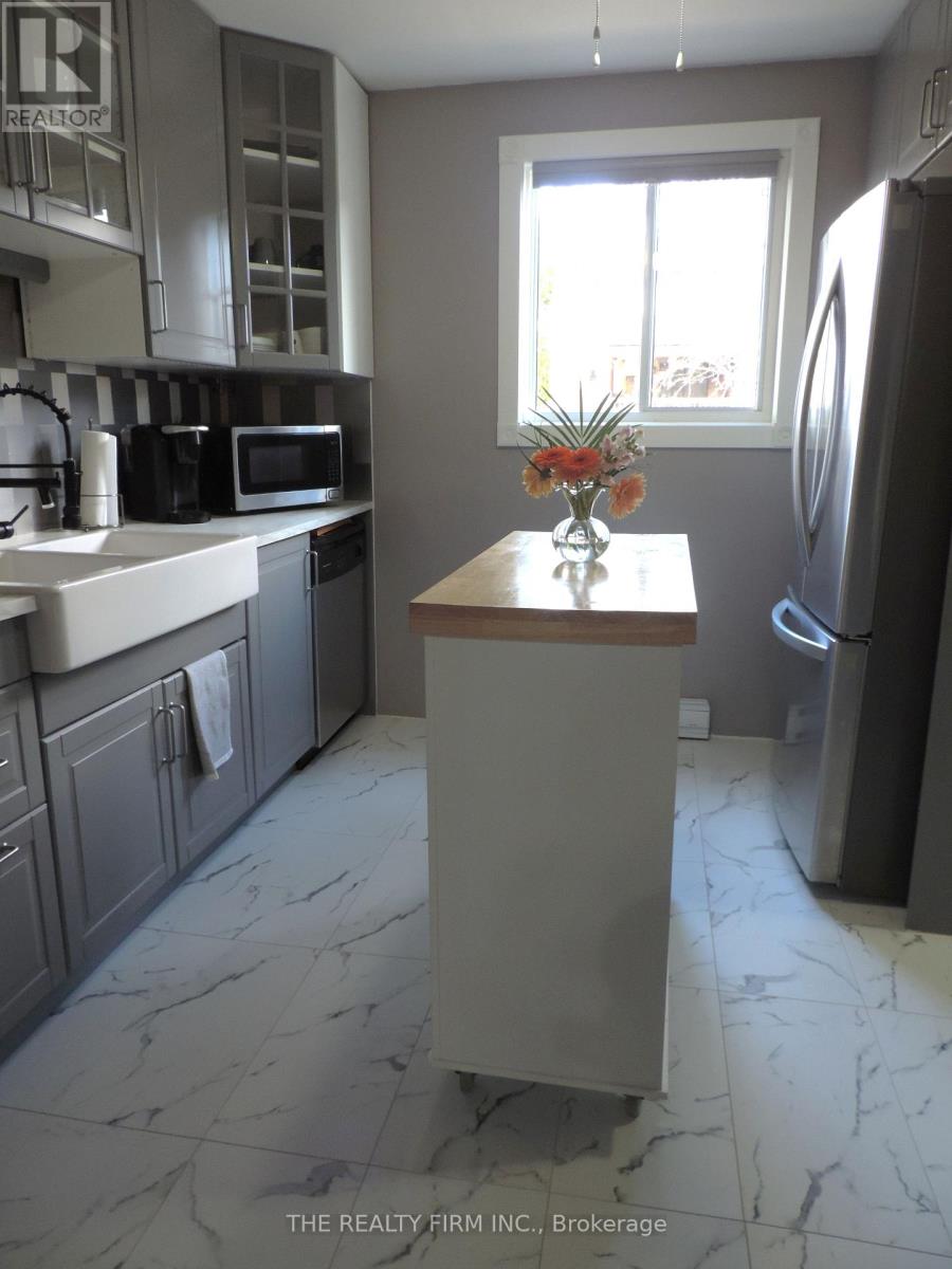 #33 474 SOUTHDALE ROAD E - 12