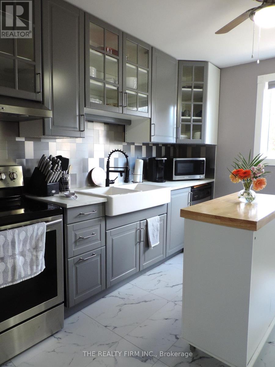 #33 474 SOUTHDALE ROAD E - 7