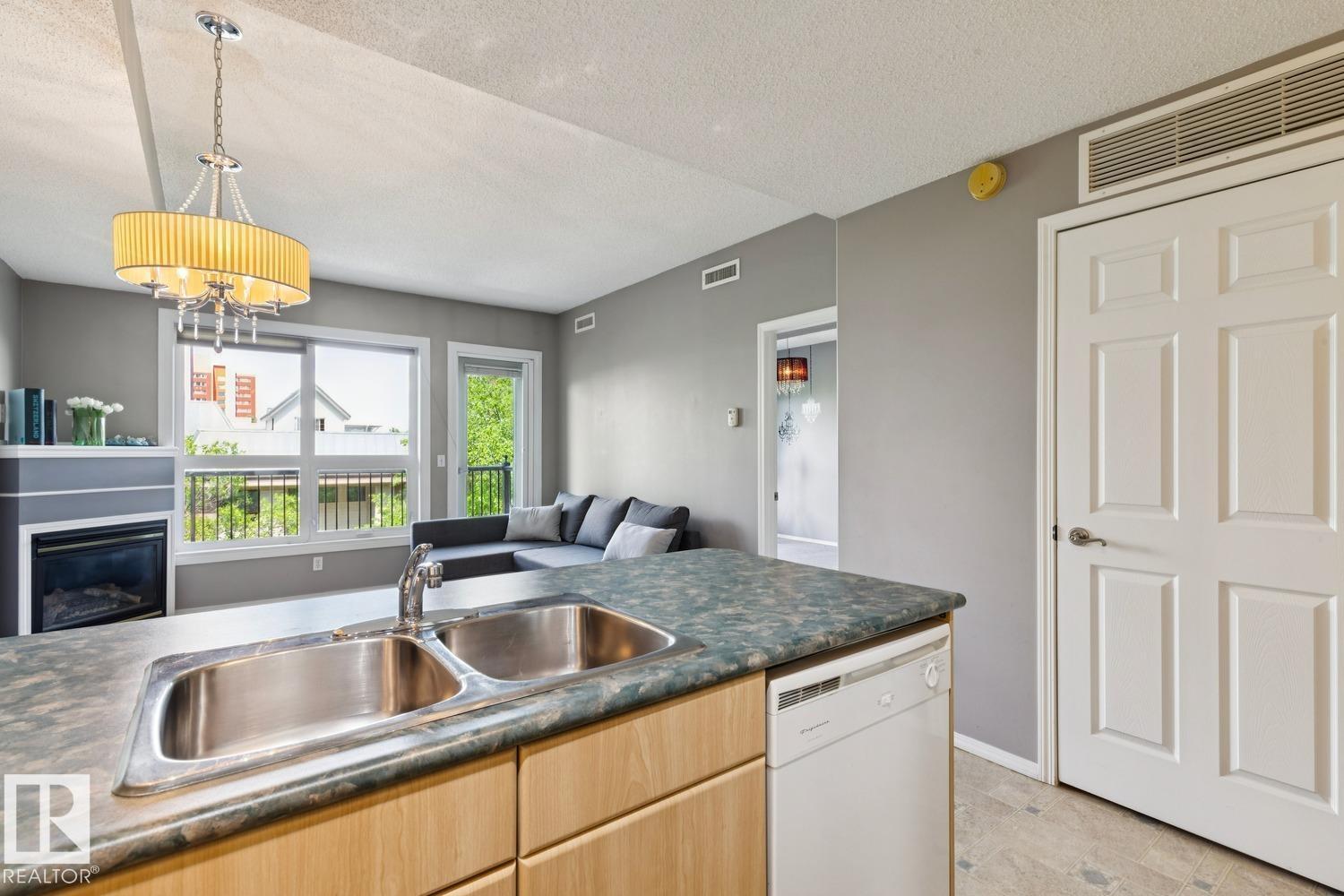 #502 11103 84 AV NW NW - 11