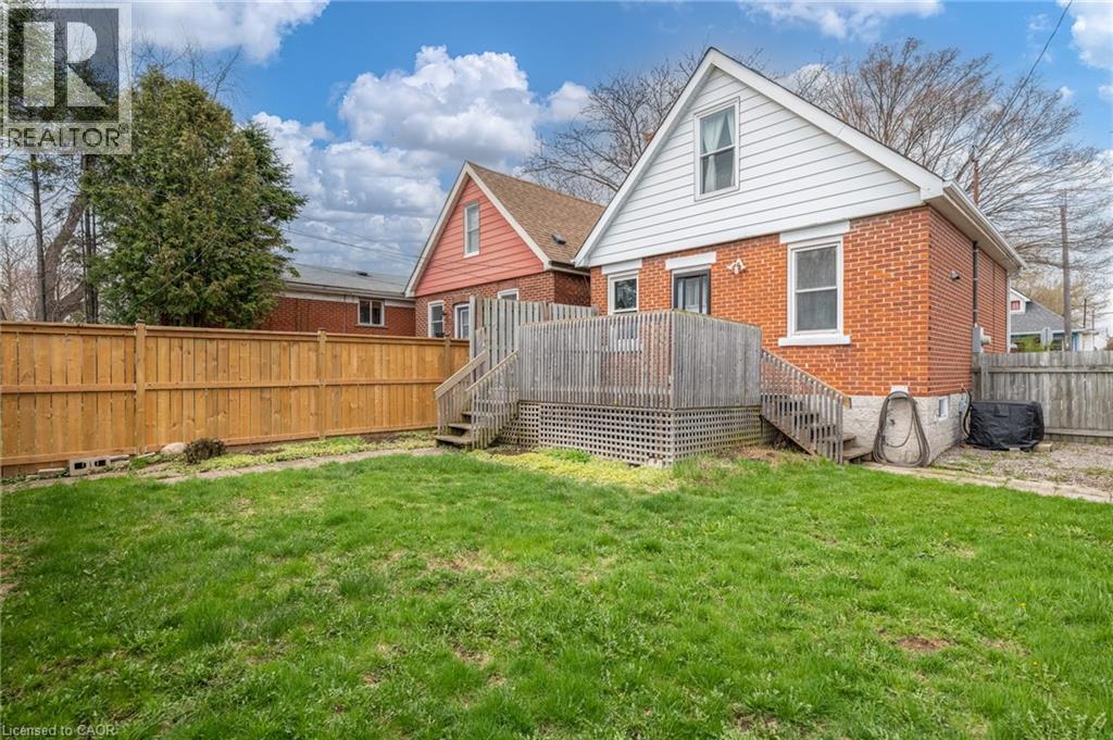 118 CAMERON Avenue N - 29