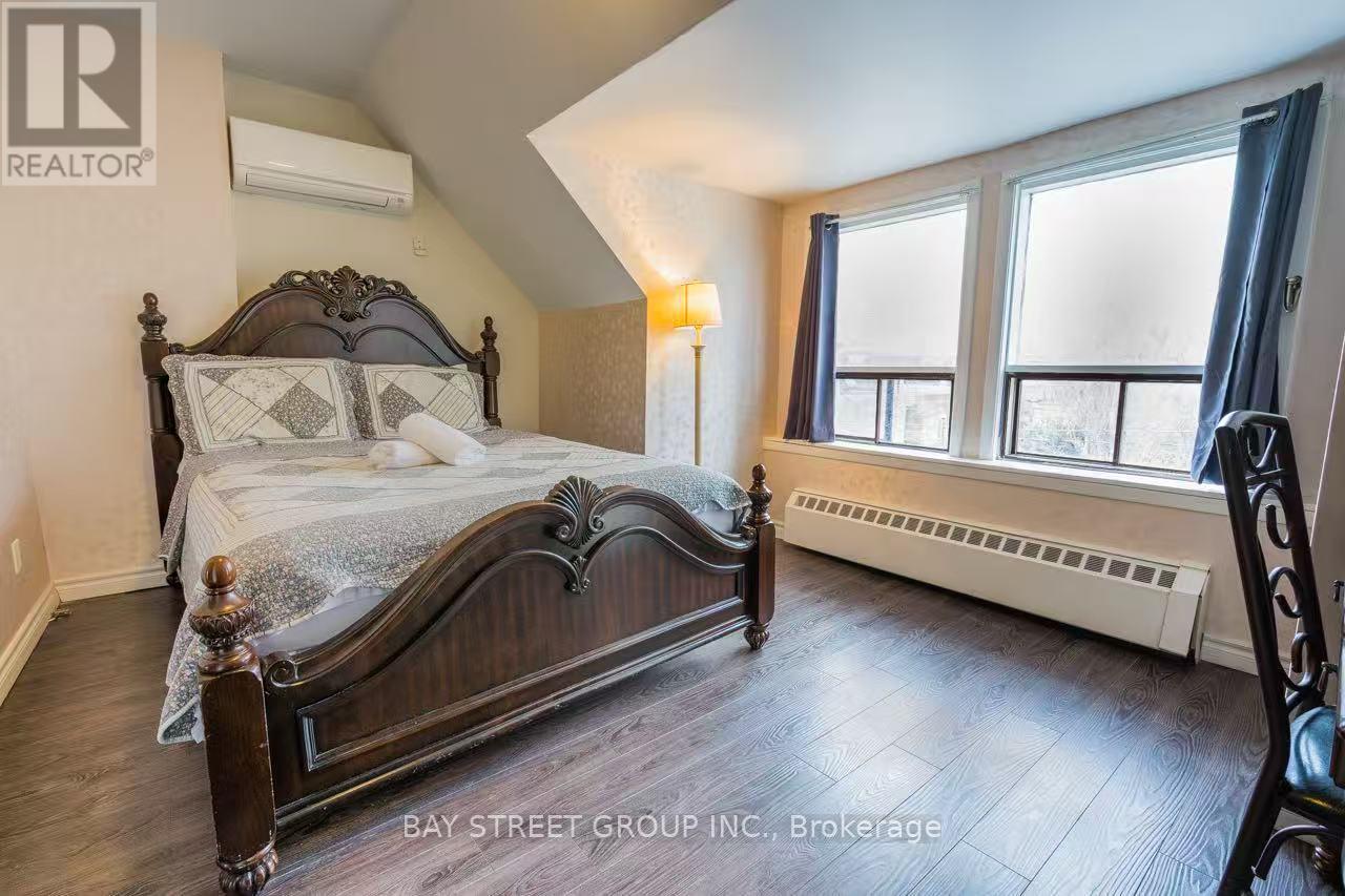 3 PEMBROKE STREET - 3