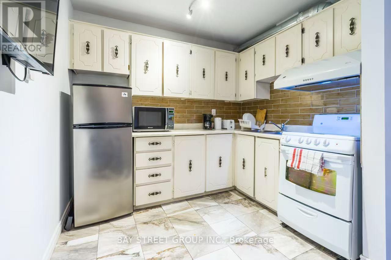 3 PEMBROKE STREET - 8