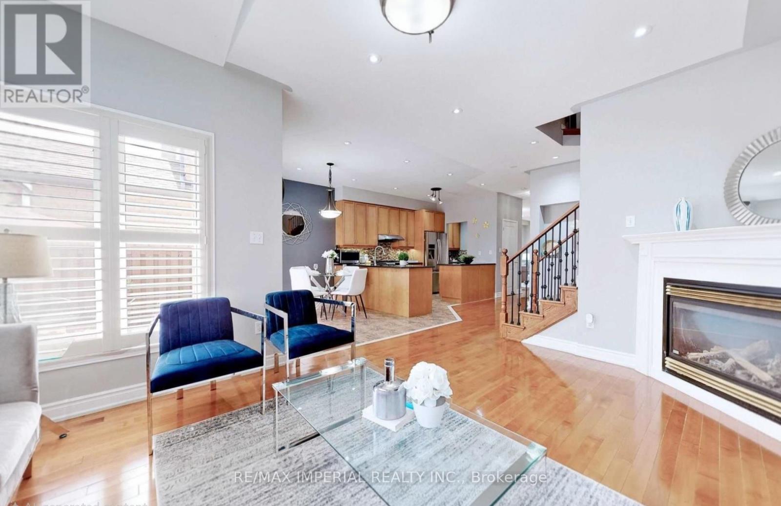 156 GOLDENWOOD CRESCENT - 9