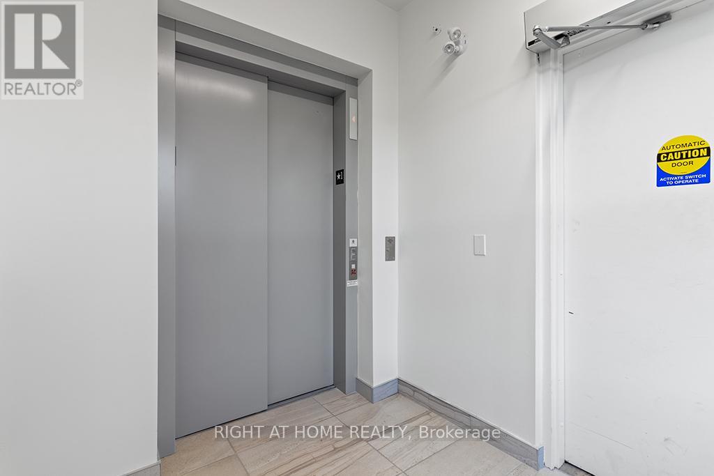 #215 5 SPOONER CRESCENT - 8