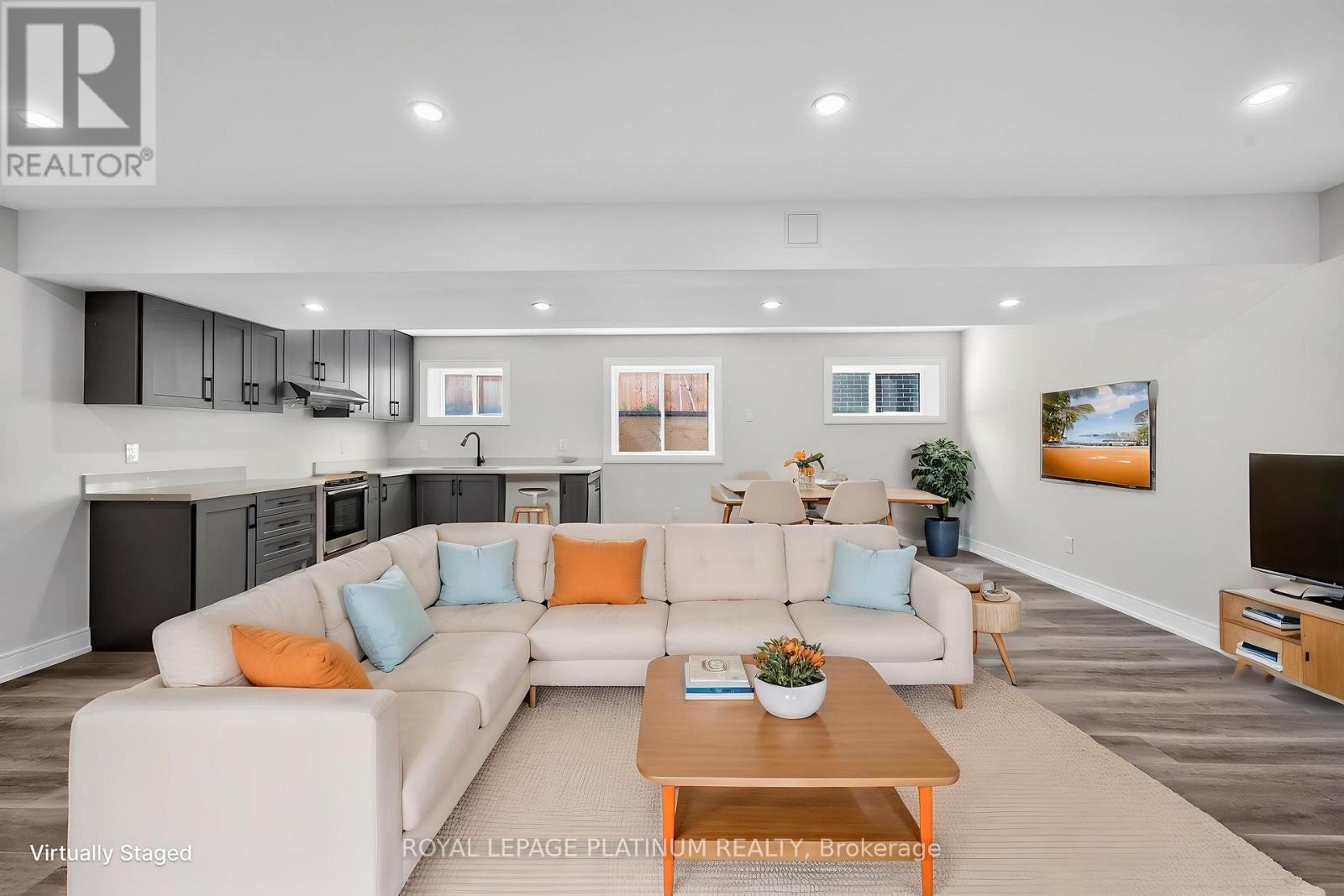 7 ARCH ROAD - 23