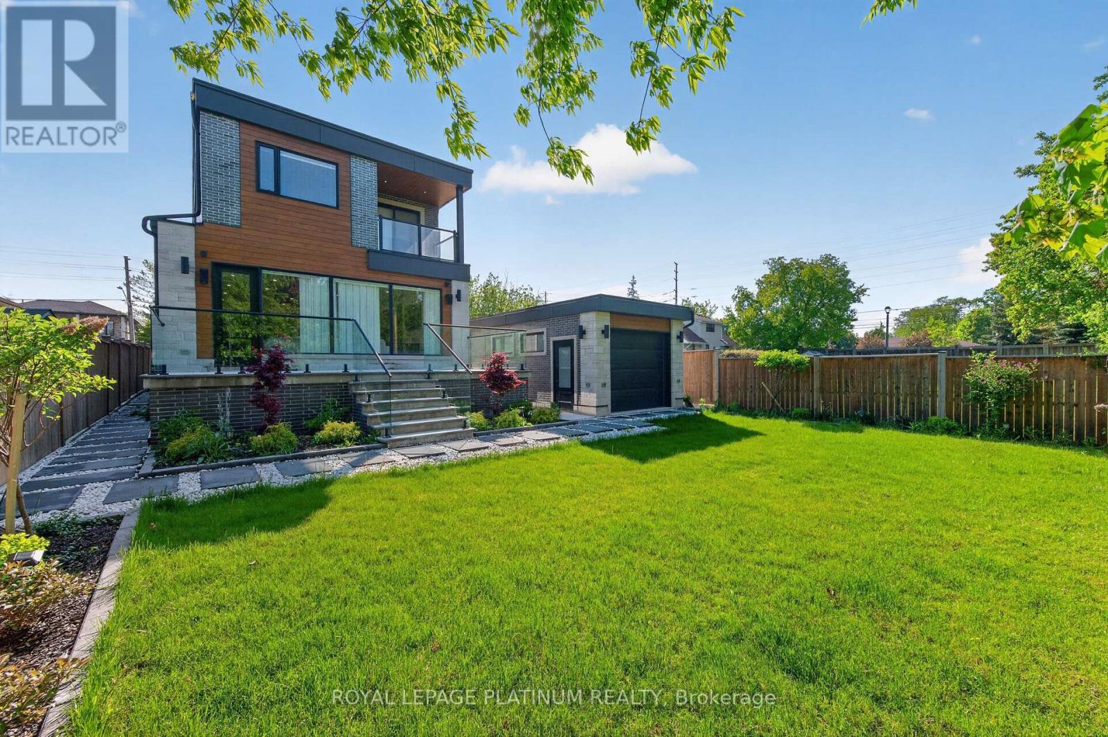 7 ARCH ROAD - 28