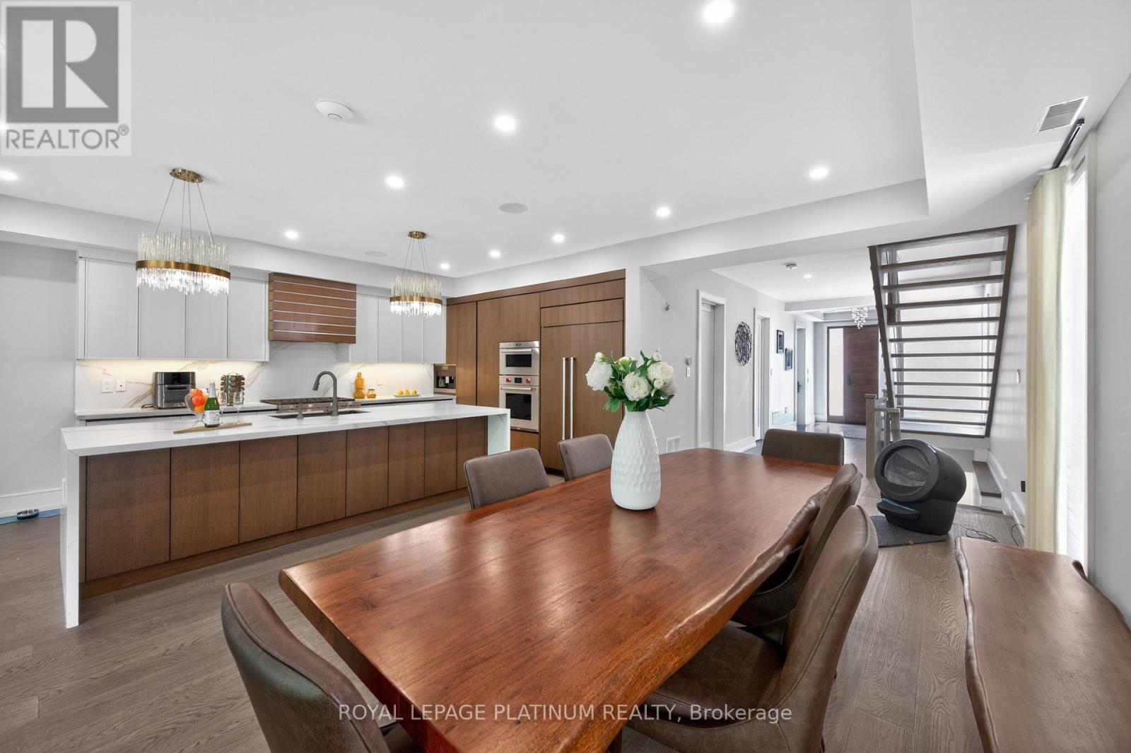 7 ARCH ROAD - 5