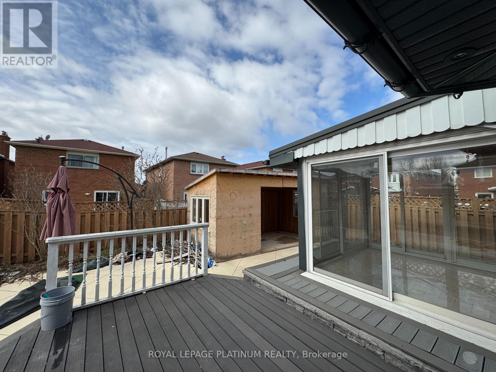 60 BROOKFIELD COURT - 23