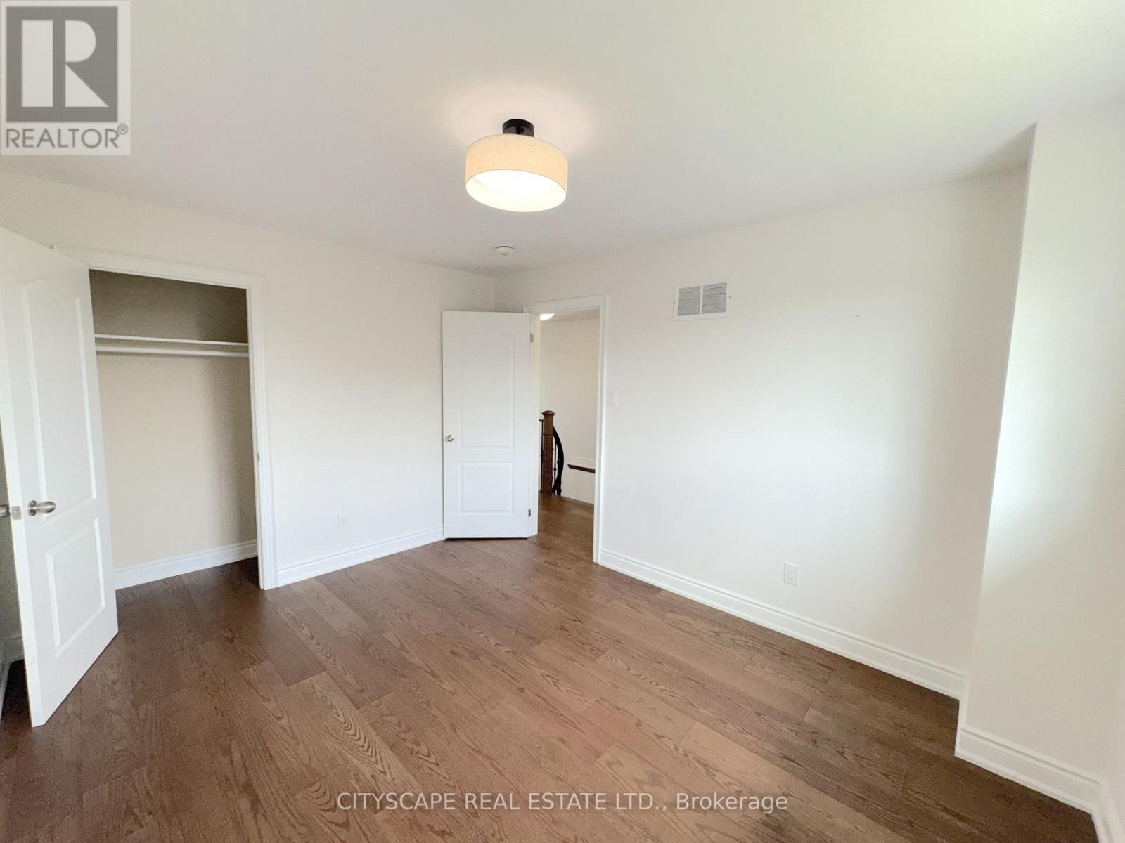 6 DIANE COURT - Image 31