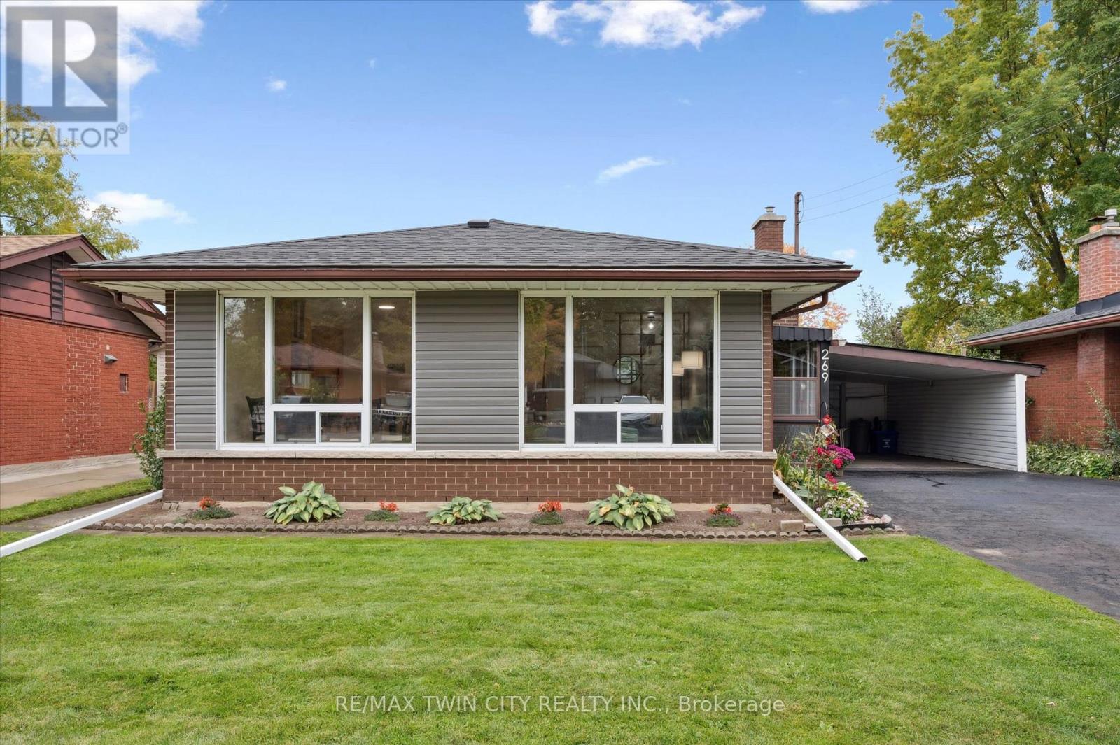 269 ROSS AVENUE — photo 2