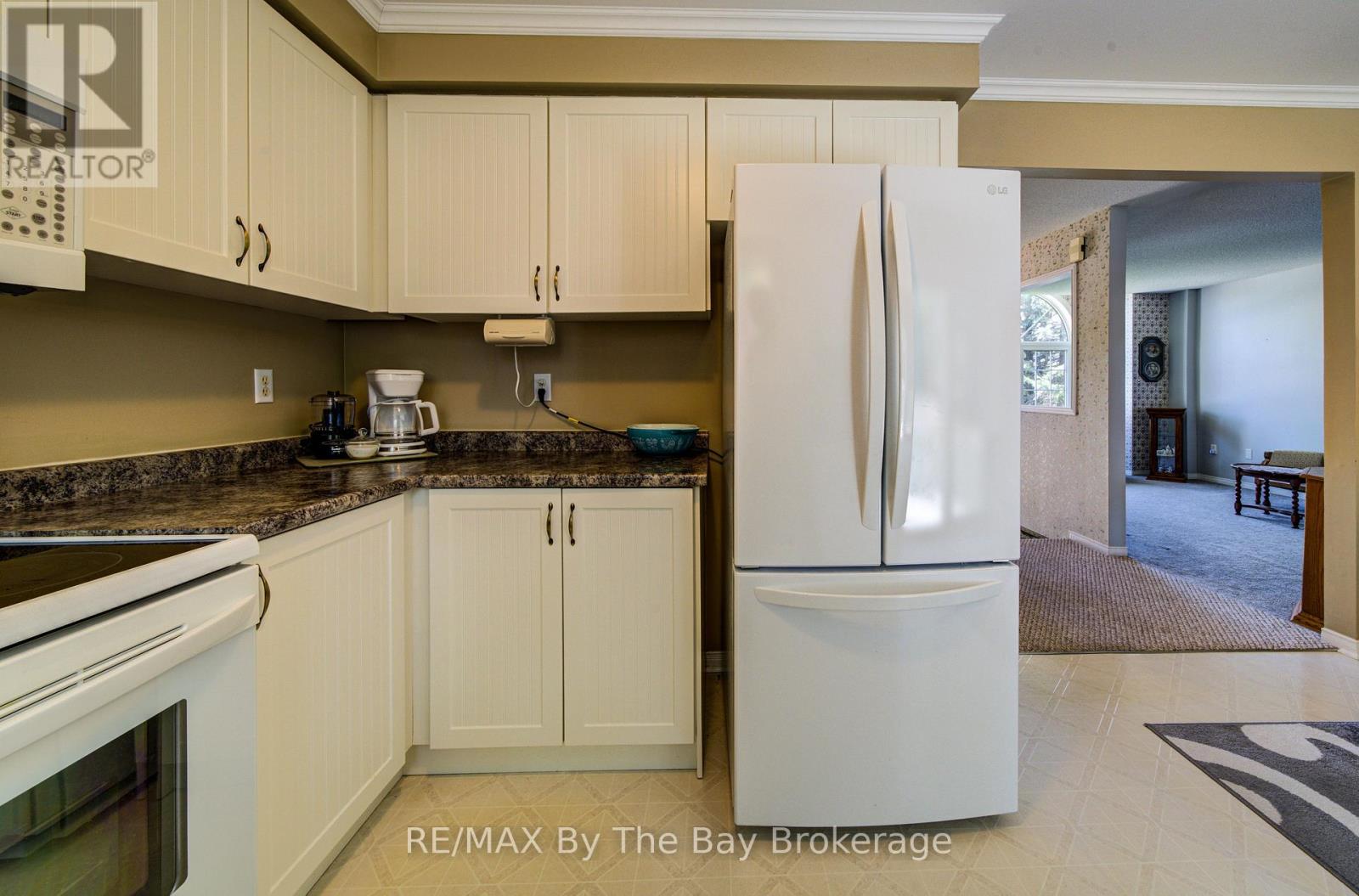 12 SILVER BIRCH AVENUE - 14